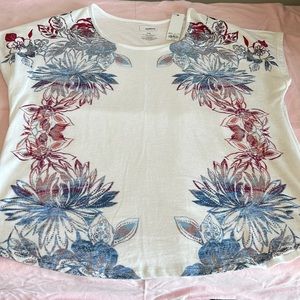 Ladies NWT Sonoma t-shirt.  Size XXL.